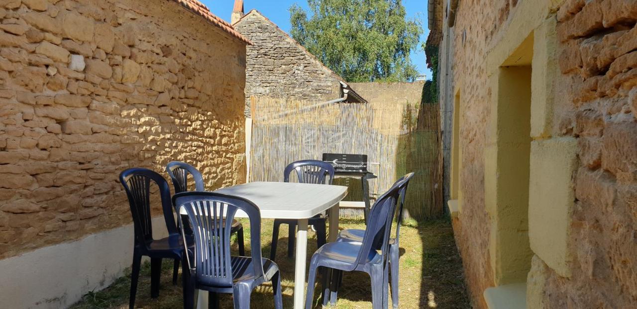 Petite Maison En Pierre Au Coeur Du Perigord Noir Proche De Sarlat Et Rocamadour Salignac Eyvigues Buitenkant foto