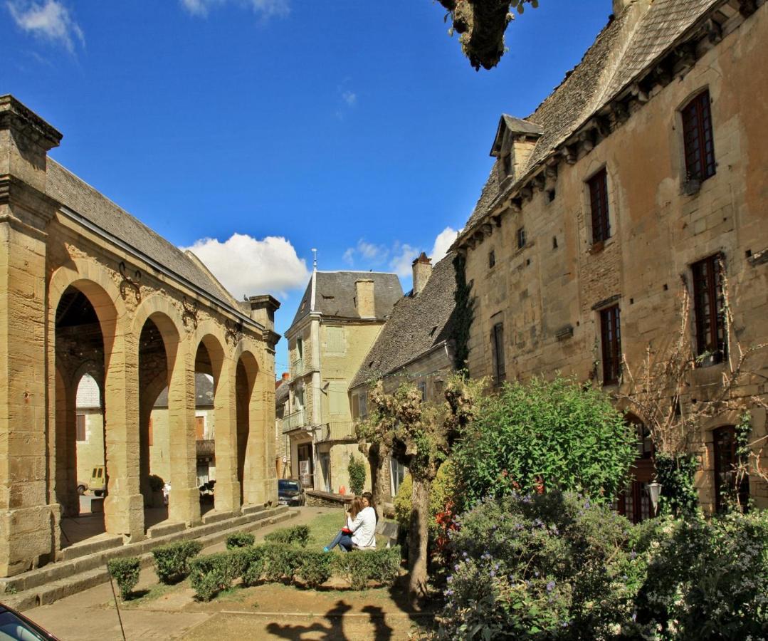 Petite Maison En Pierre Au Coeur Du Perigord Noir Proche De Sarlat Et Rocamadour Salignac Eyvigues Buitenkant foto